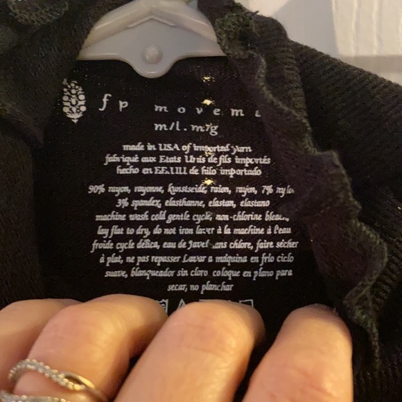 Free people movement knit crop top nwot never worn - Picture 3 of 3